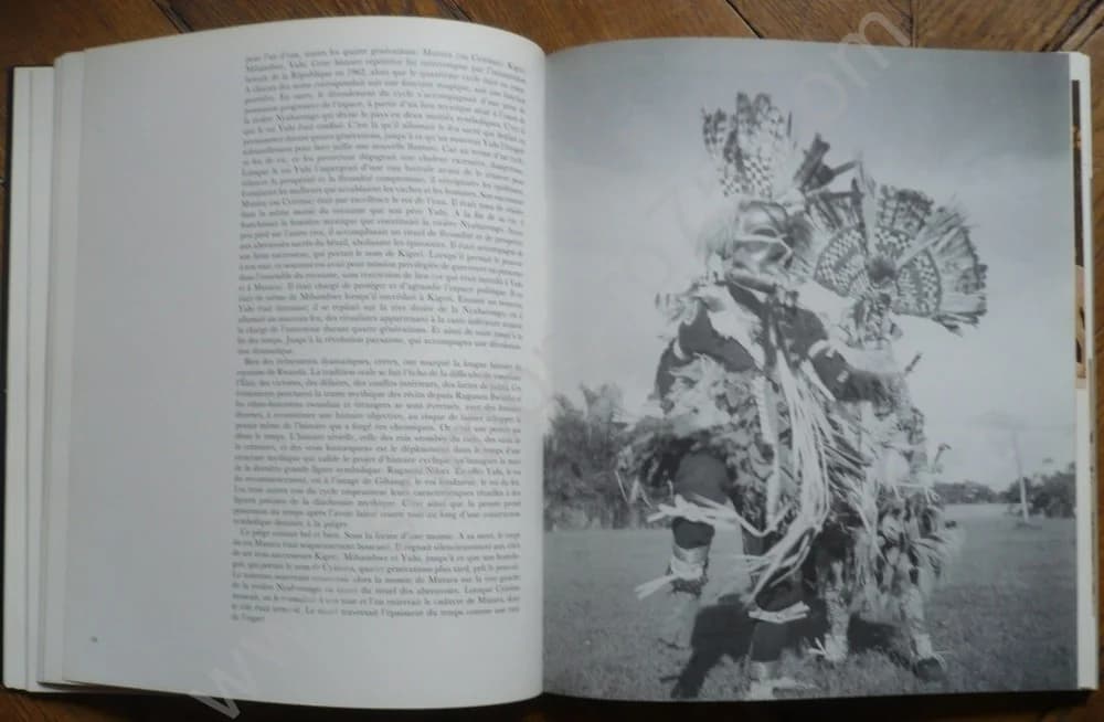 L'Art et le Temps Regards sur la Quatrième Dimension. Exposition Bruxelles 1984 - Image 4