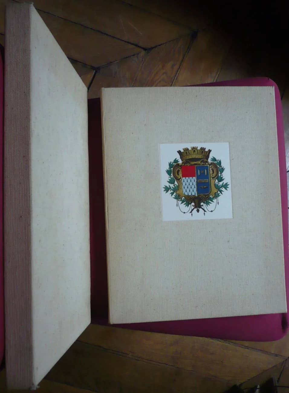 Roubaix Capitale Textile. Ex Numéroté