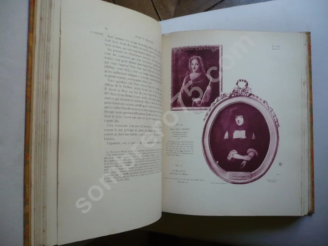 Salles en Beaujolais - Le Prieuré des Bénédictins de Cluny - Le chapitre noble des Chanoinesses-Comtesses avec l'Armorial - Image 7