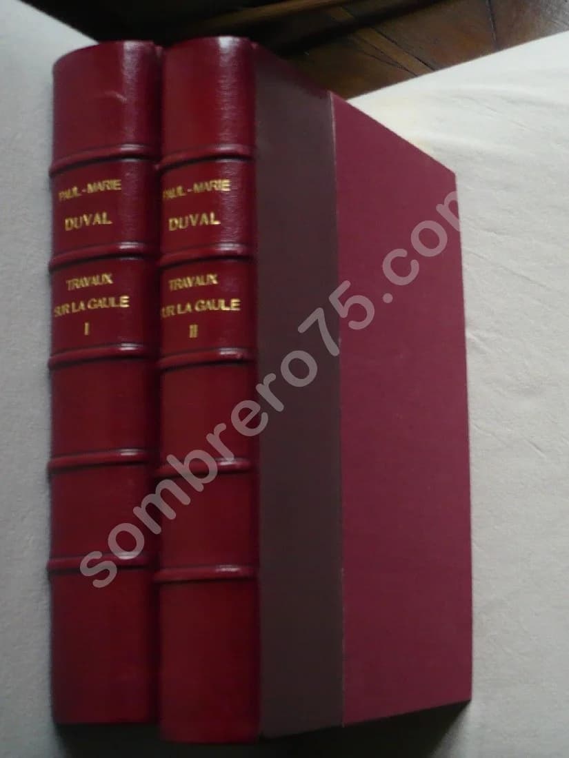 Travaux sur la Gaule: 1946-1986. Paul Marie DUVAL. Reliés