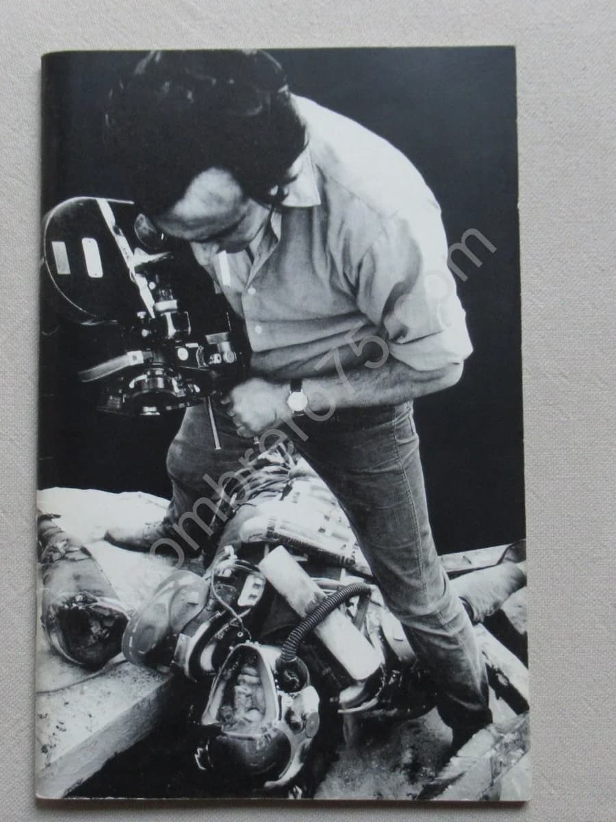 William KLEIN - Cinema Outsider - The Films of William Klein. Envoi à Mary KLING