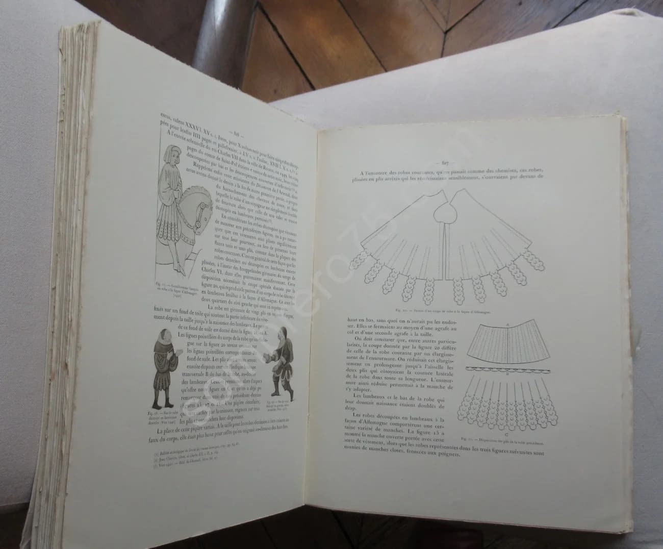 Jeanne d'Arc - Ses Costumes, son Armure - Image 9