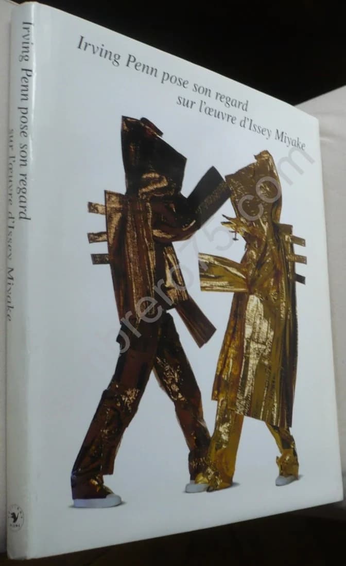 Pose son Regard sur l'Oeuvre d'Issey Miyake. Photographies 1975 1998 - Image 2