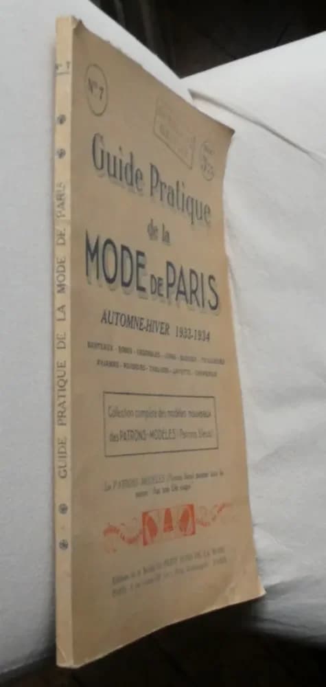 Guide Pratique de la Mode de Paris. Automne Hiver 1933-1934 - Image 2